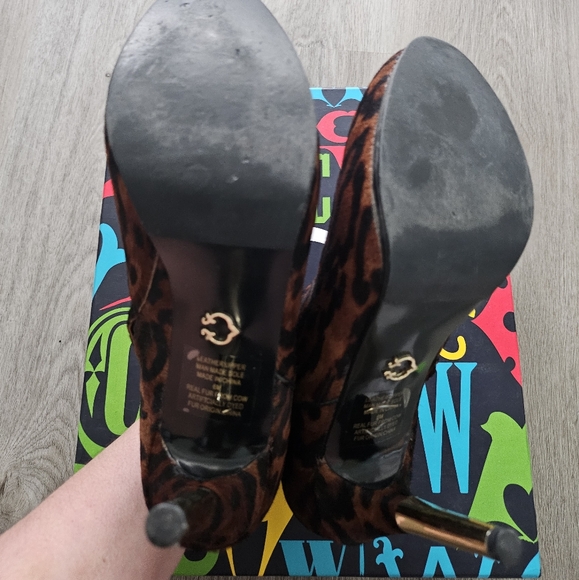 C. WONDER BOOTIES - Picture 8 of 8